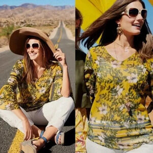 {CAbi} Women Style #5518 Spring Scene Bell Sleeves Blouse Size Small
